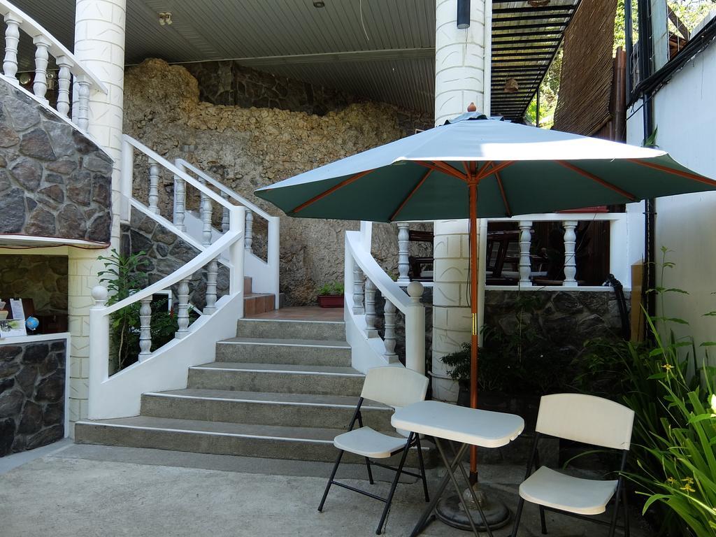 Greenyard Inn Manoc-Manoc Bagian luar foto