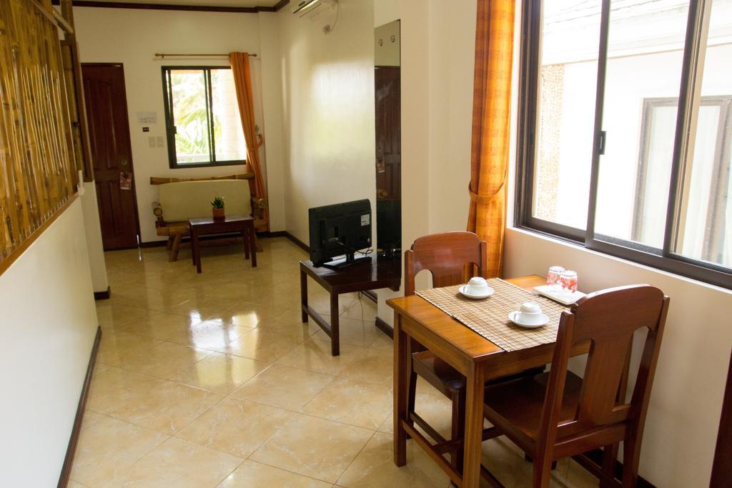 Greenyard Inn Manoc-Manoc Bagian luar foto