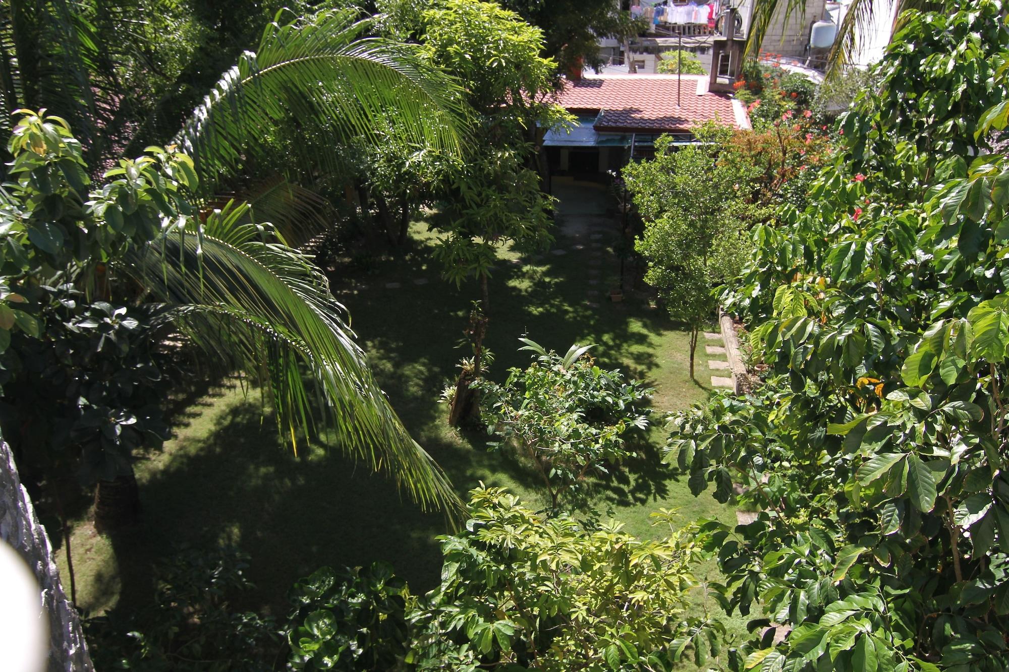 Greenyard Inn Manoc-Manoc Bagian luar foto