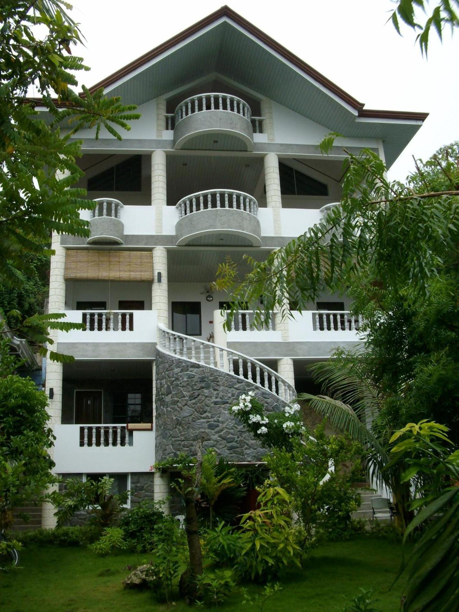 Greenyard Inn Manoc-Manoc Bagian luar foto