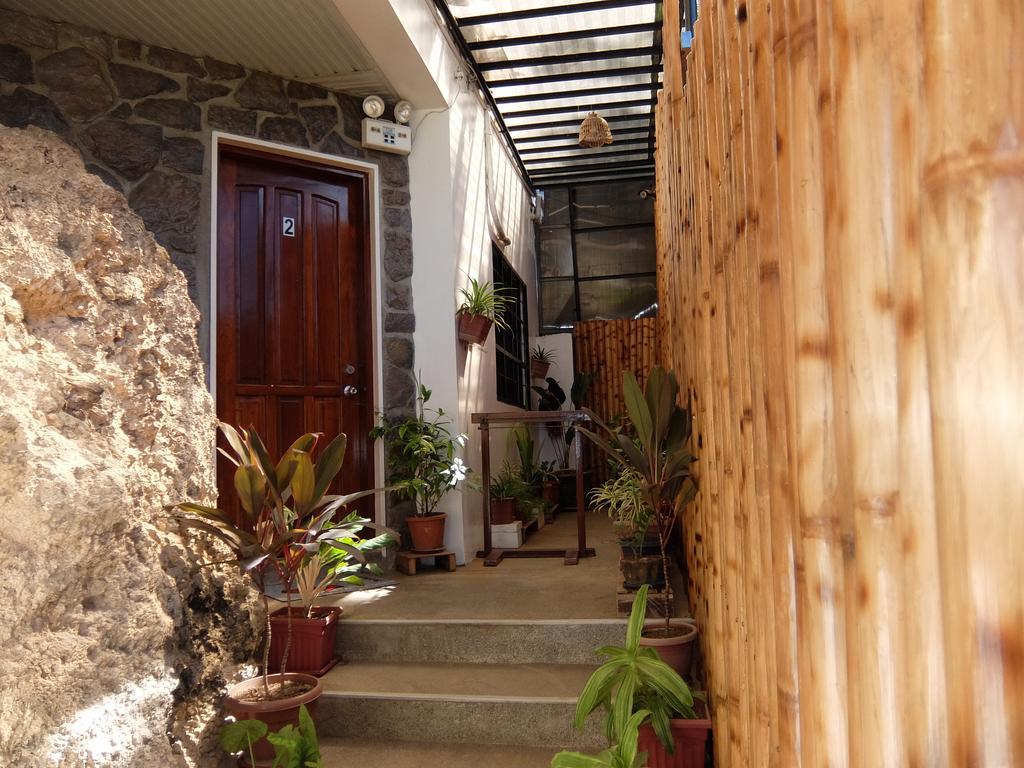 Greenyard Inn Manoc-Manoc Bagian luar foto