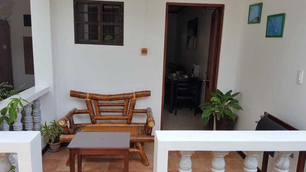 Greenyard Inn Manoc-Manoc Bagian luar foto